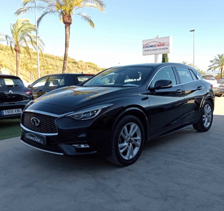 2016 Infiniti Q30  14.980€