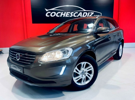 2017 Volvo XC60 D4 Momentum 18.999€